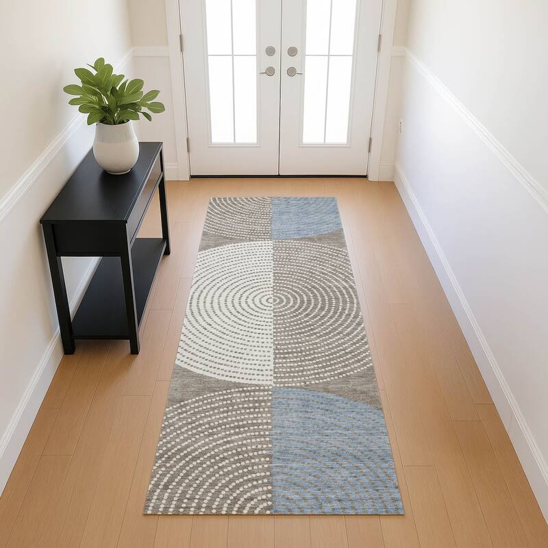 Machine Washable Indoor/ Outdoor Casual Circles Chantille Rug