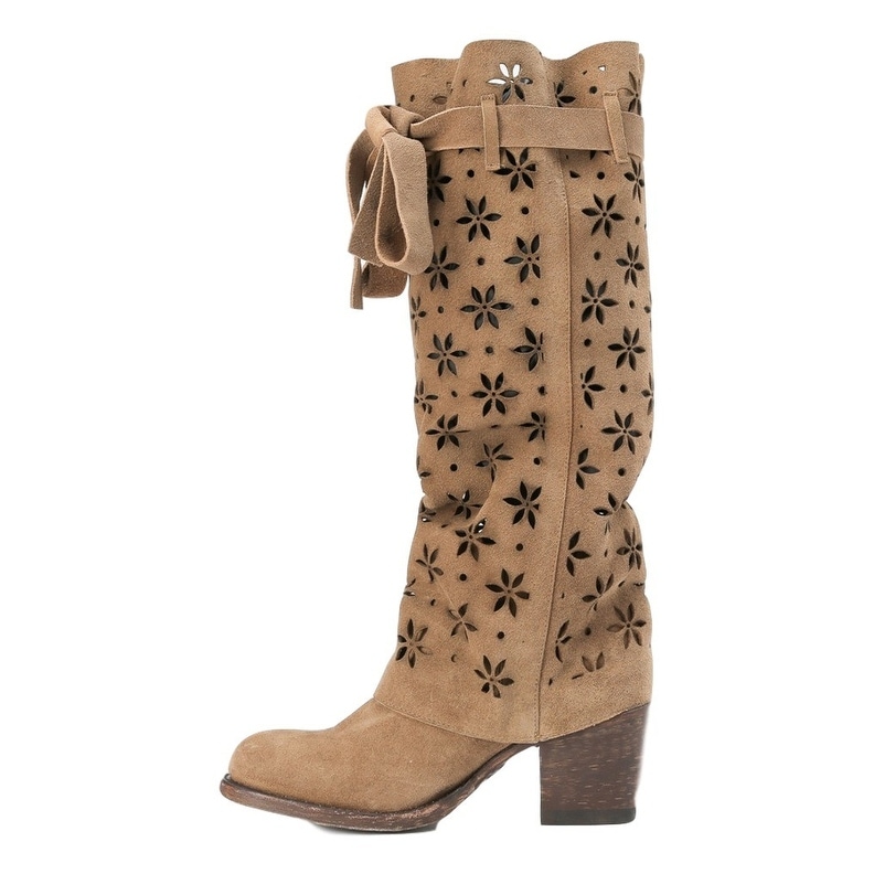 its fashion boots
