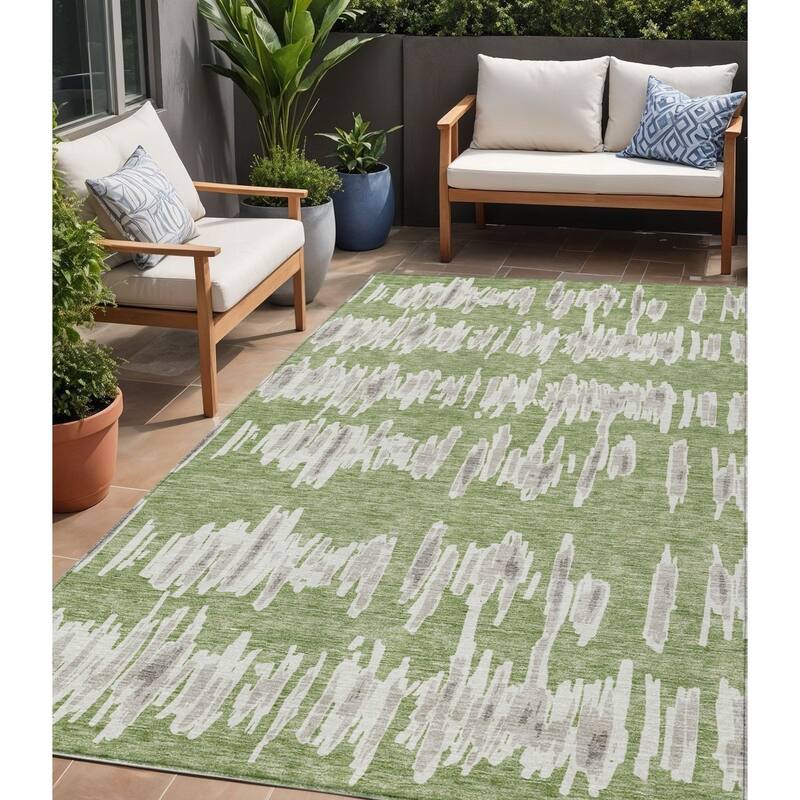 HomeRoots Striped Transitional Rectangle Outdoor Rug - 5' X 8'