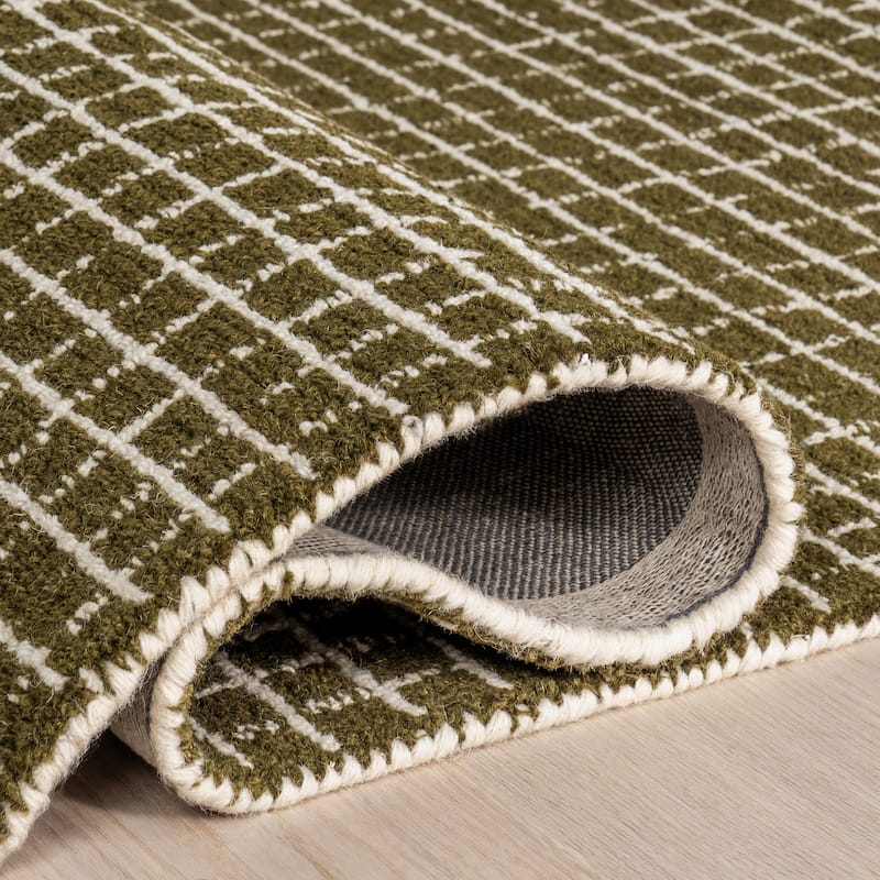 Nuloom Melrose Checked Wool Area Rug