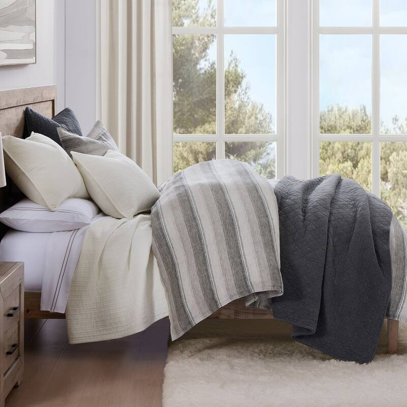HiEnd Accents 100% French Flax Linen Variegated Stripe Duvet Cover Set, 3PC - Charcoal - King