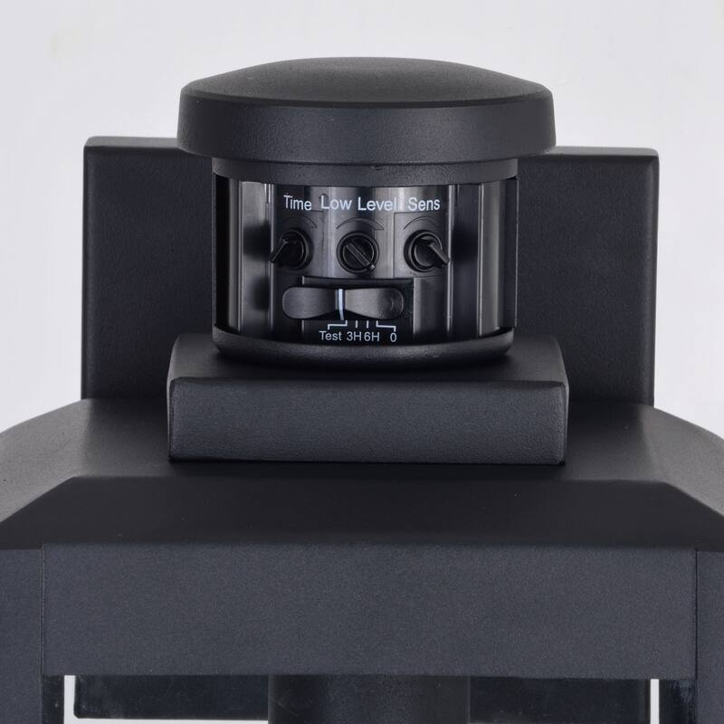 James Allan VXWS19580 Avery 18" Tall Dusk-to-Dawn Photocell Wall