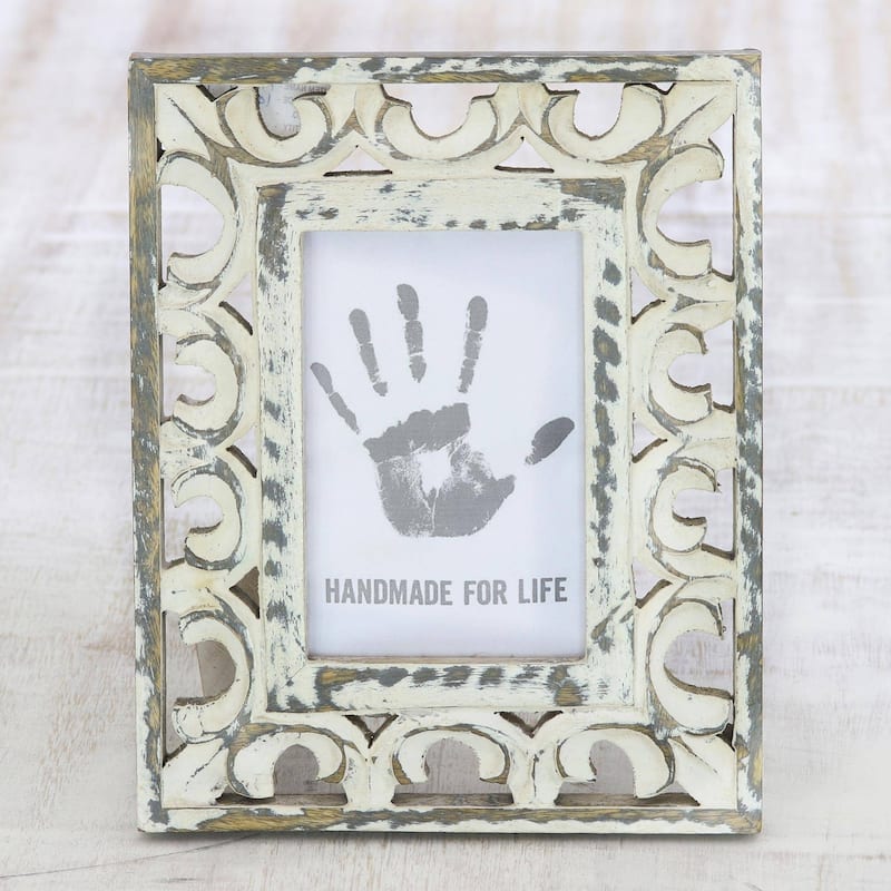 Novica Handmade Royal Archway Wood Photo Frame (4X6)