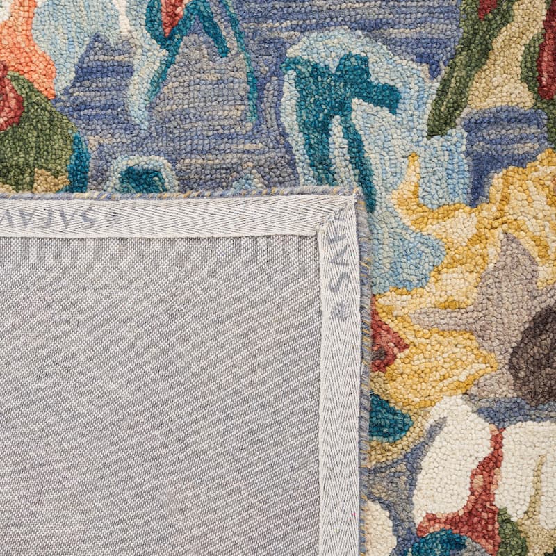 SAFAVIEH Handmade Blossom Lazara French Country Floral Wool Rug