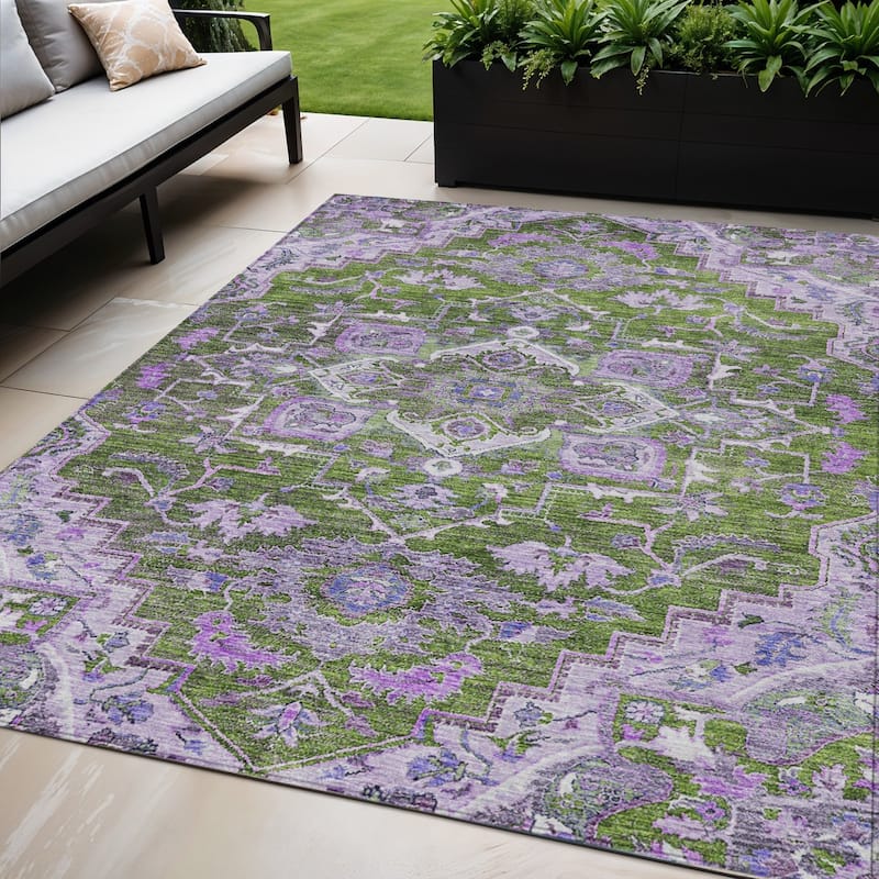 HomeRoots Oriental Traditional Rectangle Outdoor Rug - 5' X 8'