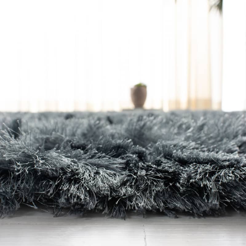 SAFAVIEH Handmade Ocean Shag Lyse Glam 2.5-inch Thick Rug