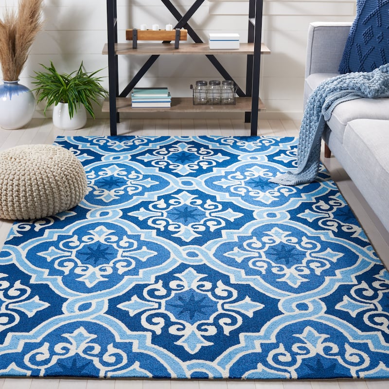 SAFAVIEH Handmade Four Seasons Tota Floral Rug - 5' x 8' - Navy/Blue