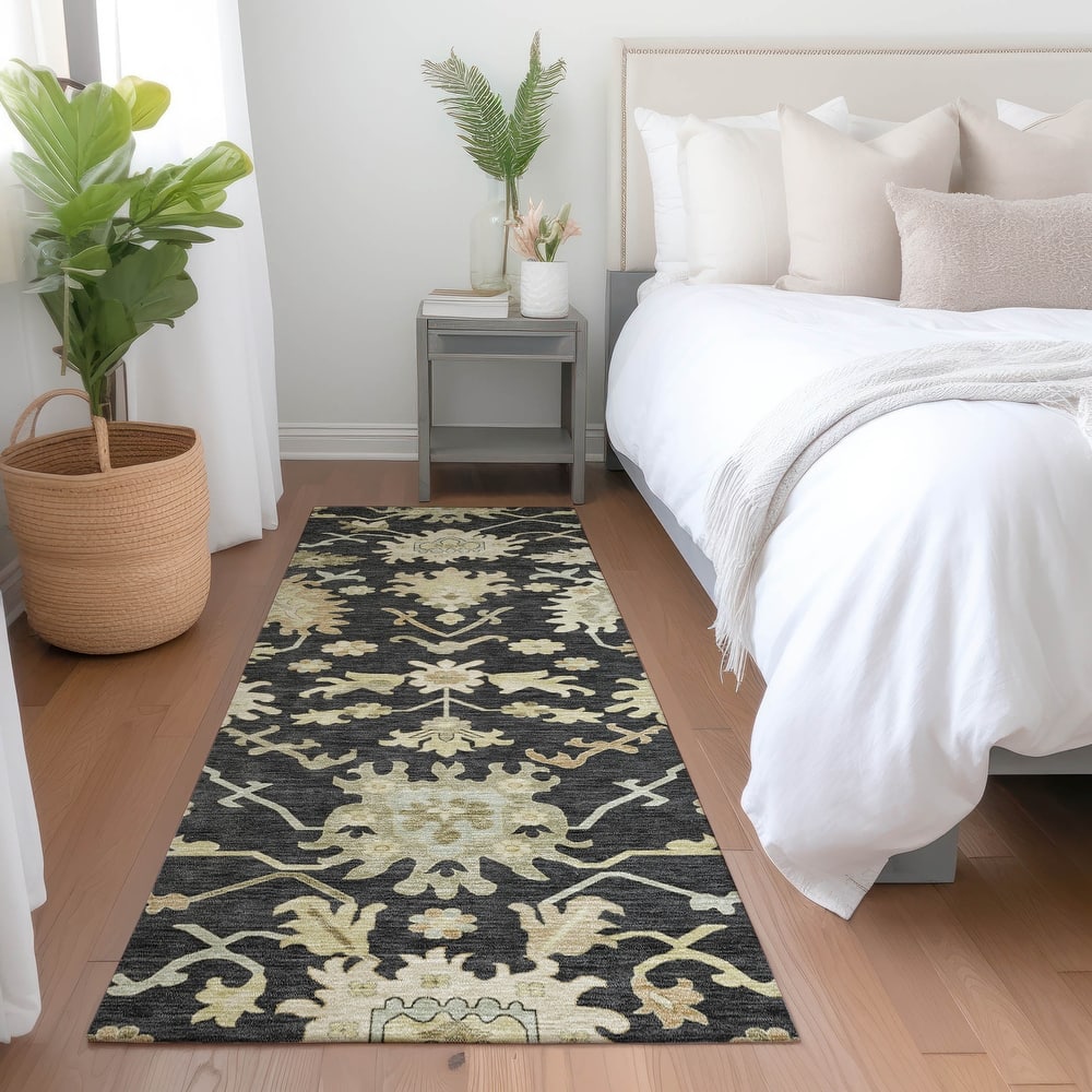 Machine Washable Indoor/ Outdoor Traditional Casual Chantille Rug