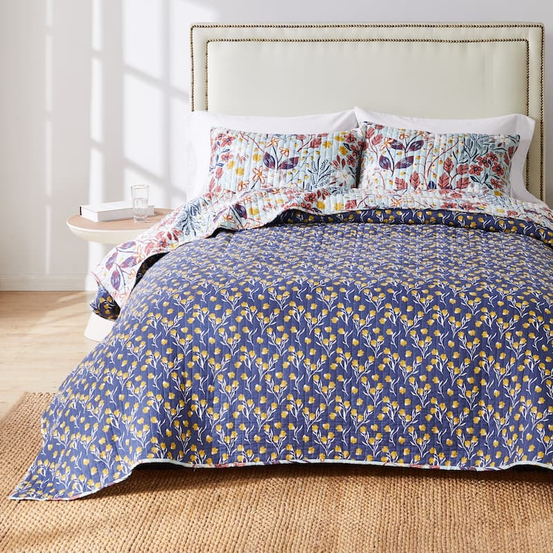 Barefoot Bungalow Perry Reversible Quilt Set