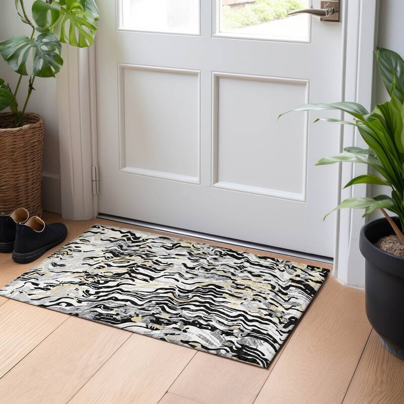 Machine Washable Indoor/ Outdoor Abstract Flow Chantille Rug - Black - 1'8" x 2'6"