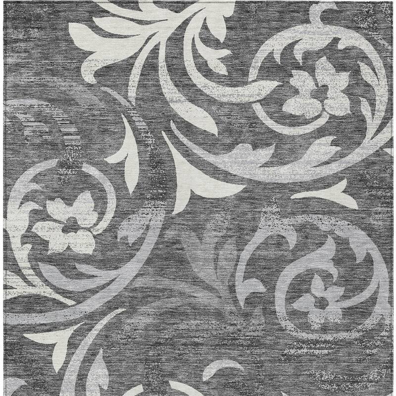 HomeRoots Floral Transitional Rectangle Outdoor Rug