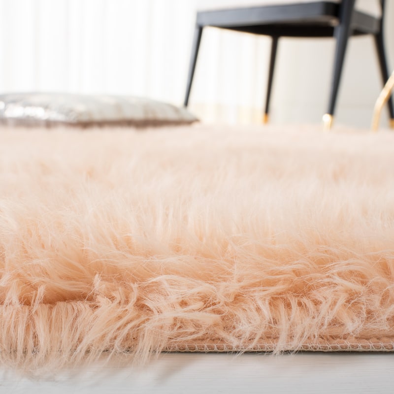 SAFAVIEH Faux Sheep Skin Alexandria 2.4-inch Thick Rug