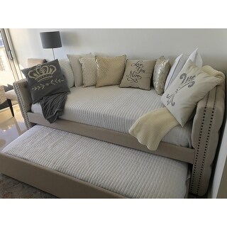Knightsbridge Twin Tufted Nailhead Chesterfield Daybed and Trundle by iNSPIRE Q Artisan