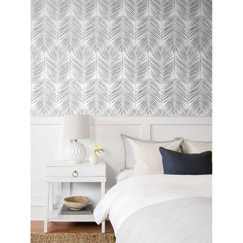 Seabrook Designs Marina Palm Non-Woven Unpasted Wallpaper