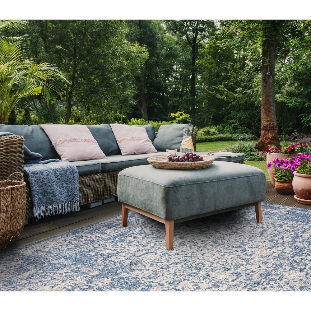 SAFAVIEH Courtyard Gunsel Outdoor Waterproof Patio Backyard Rug
