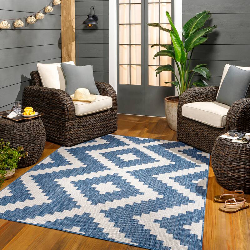 Livabliss Amery Indoor/ Outdoor Chevron Area Rug