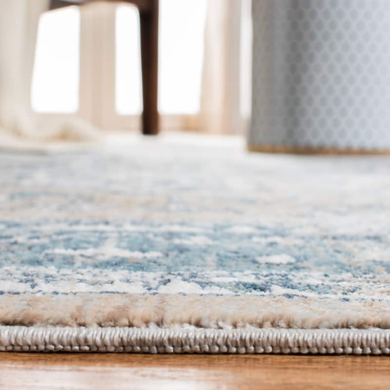 SAFAVIEH Victoria Jannie Traditional Oriental Rug