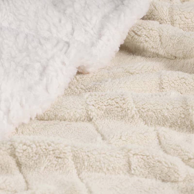 Superior Nuuk Jacquard Lattice Fluffy Sherpa Fleece Blanket