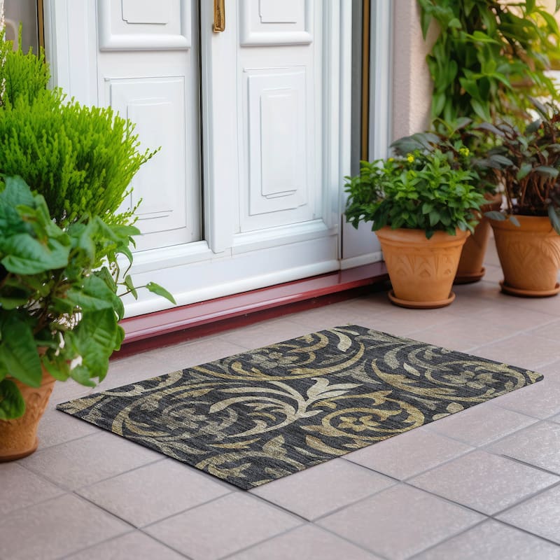 Machine Washable Indoor/ Outdoor Chantille Floral Scroll Rug - Black - 1'8" x 2'6"