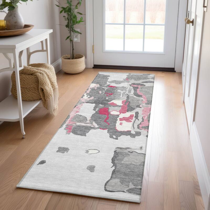 Machine Washable Indoor/ Outdoor Abstract Glam Chantille Rug - Gray - 2'3" x 7'6"