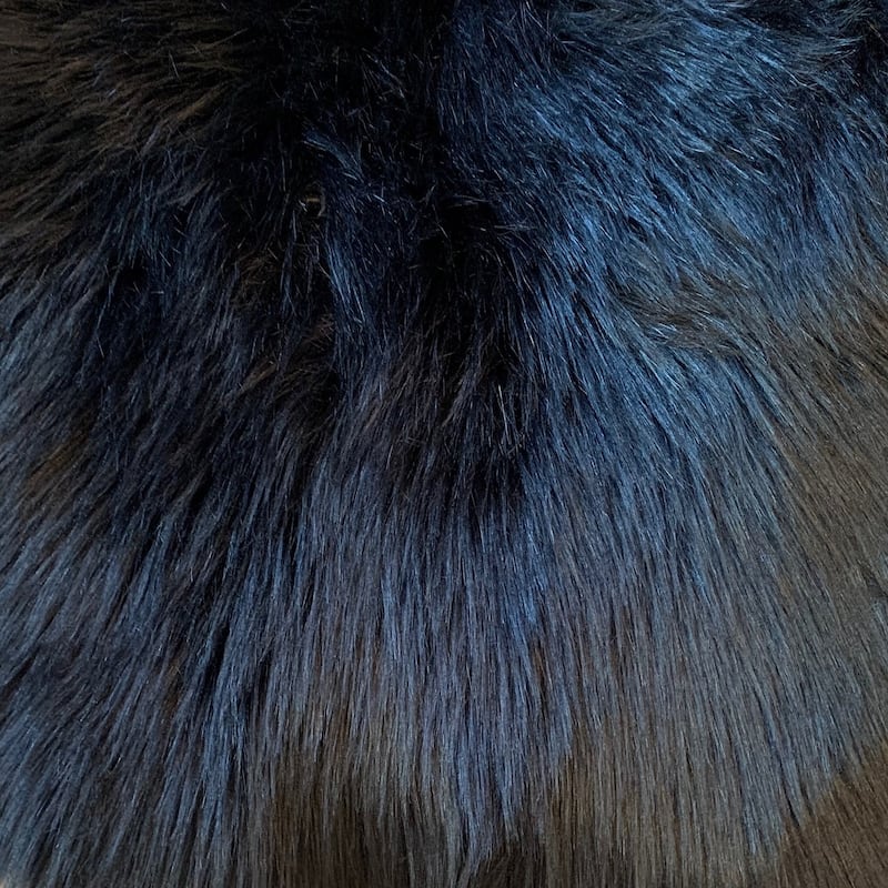 Highland Select Natural Long Wool Sheepskin 3 Pelt Shag Rug - 3' x 4'6" - Black