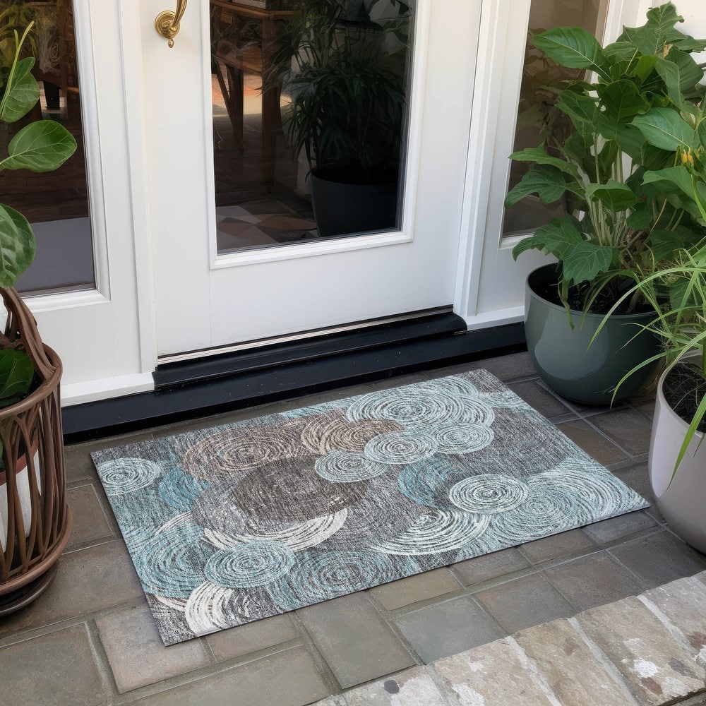 Machine Washable Indoor/ Outdoor Modern Twister Chantille Rug