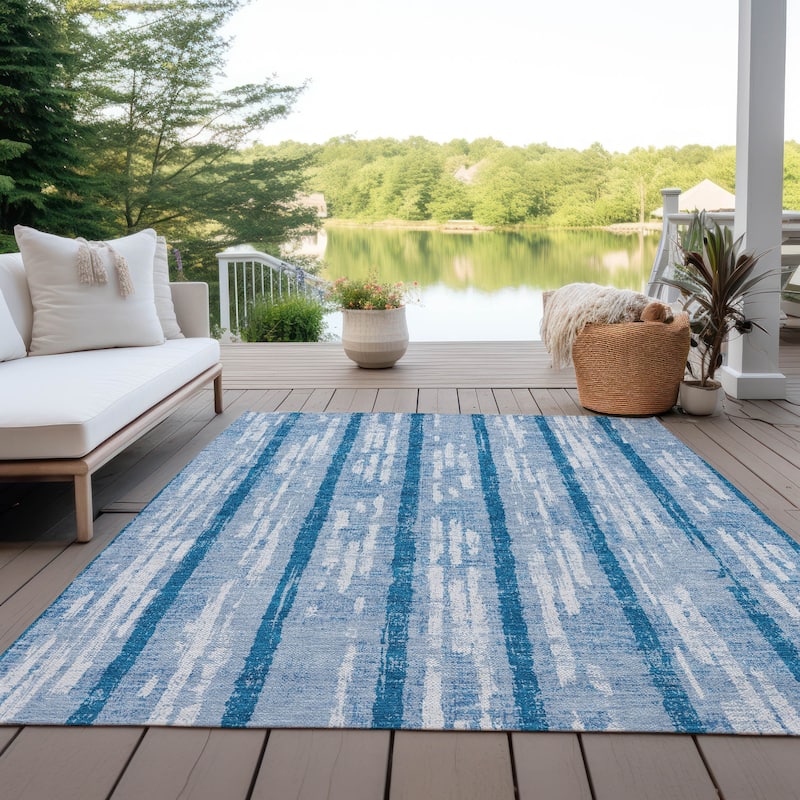 Machine Washable Indoor/ Outdoor Chantille Ombre Stripe Rug - Navy - 3' x 5'