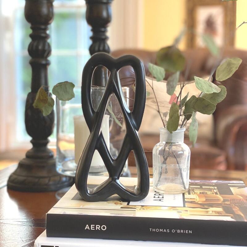 Handmade 8-inch Soapstone Connected Hearts Sculpture in Black (Kenya)