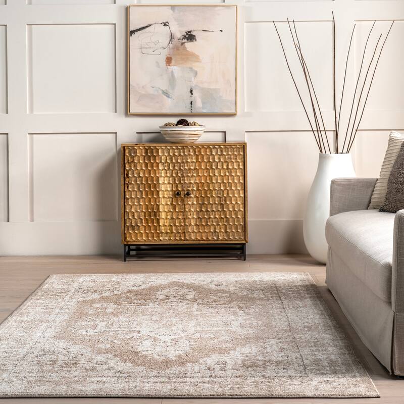 Nuloom Gena Distressed Transitional Medallion Area Rug