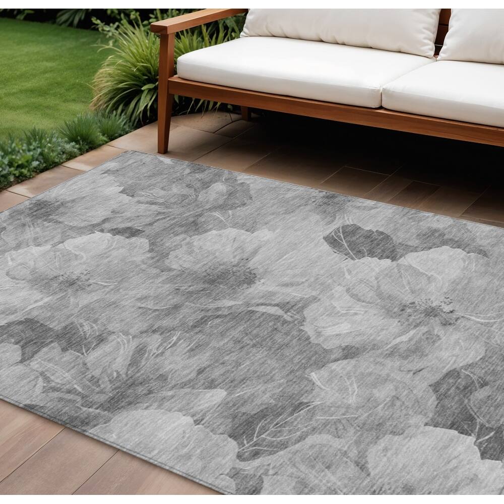 HomeRoots Floral Transitional Rectangle Outdoor Rug