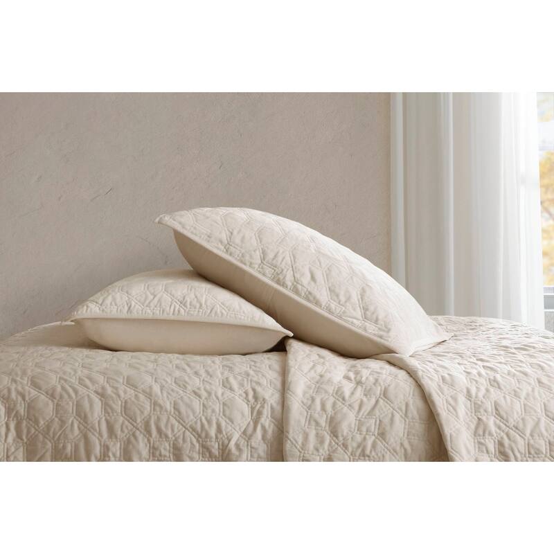 Madison Park Emery 3 Piece Velvet Quilt Set