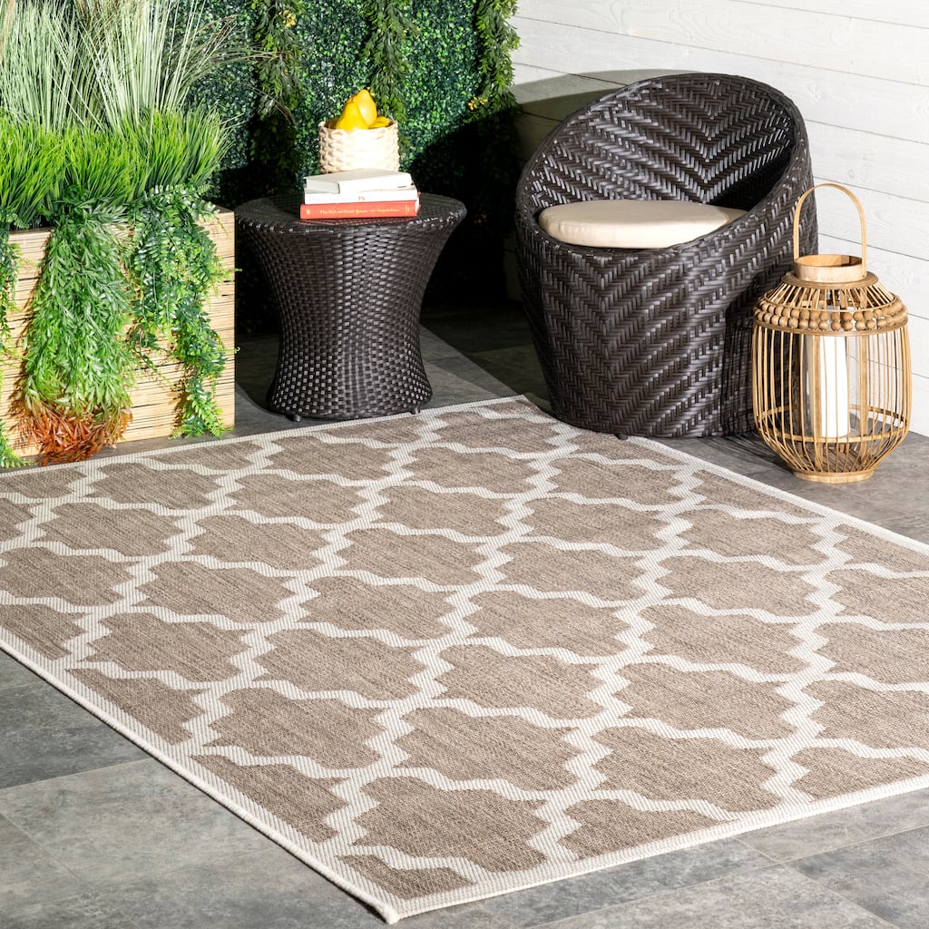 Nuloom Outdoor Moroccan Trellis Area Rug