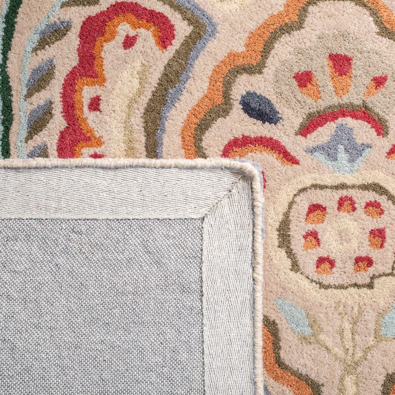 SAFAVIEH Handmade Bella Manjulata Floral Wool Rug