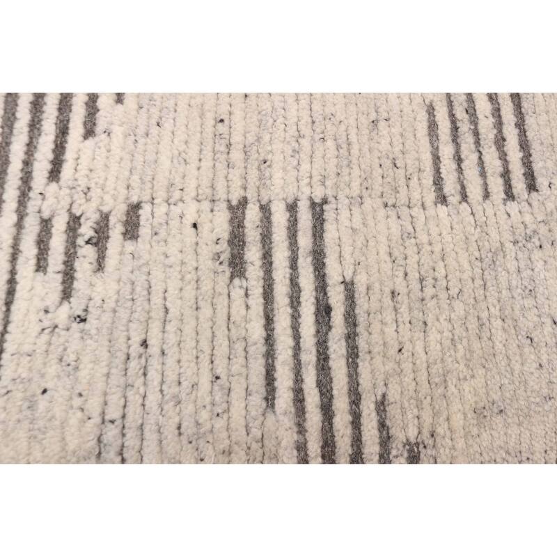 ECARPETGALLERY Hand-knotted Tangier Light Grey Wool Rug - 5'2 x 7'11