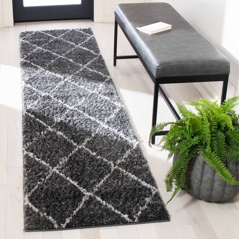 SAFAVIEH August Shag Todorka Trellis 1.26-inch Thick Rug - 2'2" x 9' Runner - Dark Grey/Ivory