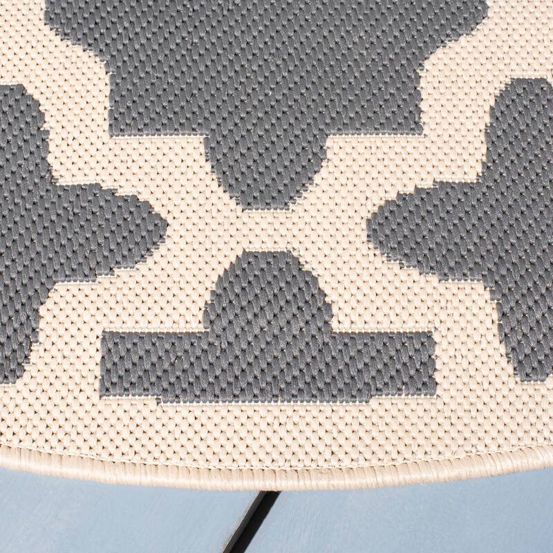 SAFAVIEH Courtyard Dorthey Indoor/ Outdoor Waterproof Patio Backyard Rug