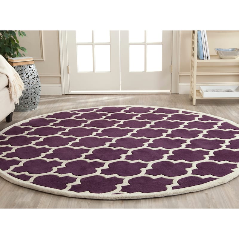 SAFAVIEH Handmade Chatham Antoanela Modern Moroccan Wool Rug - 7' Round - Purple/Ivory