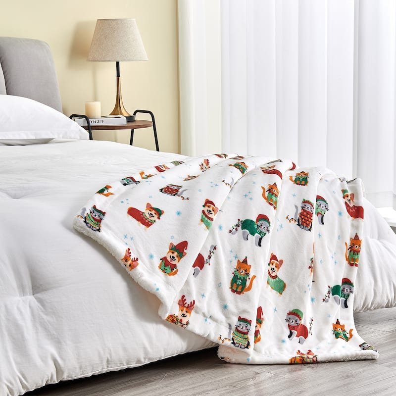 Linery & Co. Velvet Plush Fleece Reversible Sherpa Holiday Printed Throw.