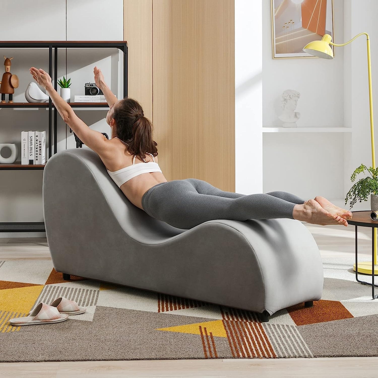 Curved yoga top chaise lounge