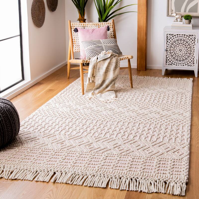 SAFAVIEH Handmade Natura Estel Wool Fringe Rug - 10' x 14' - Ivory/Pink