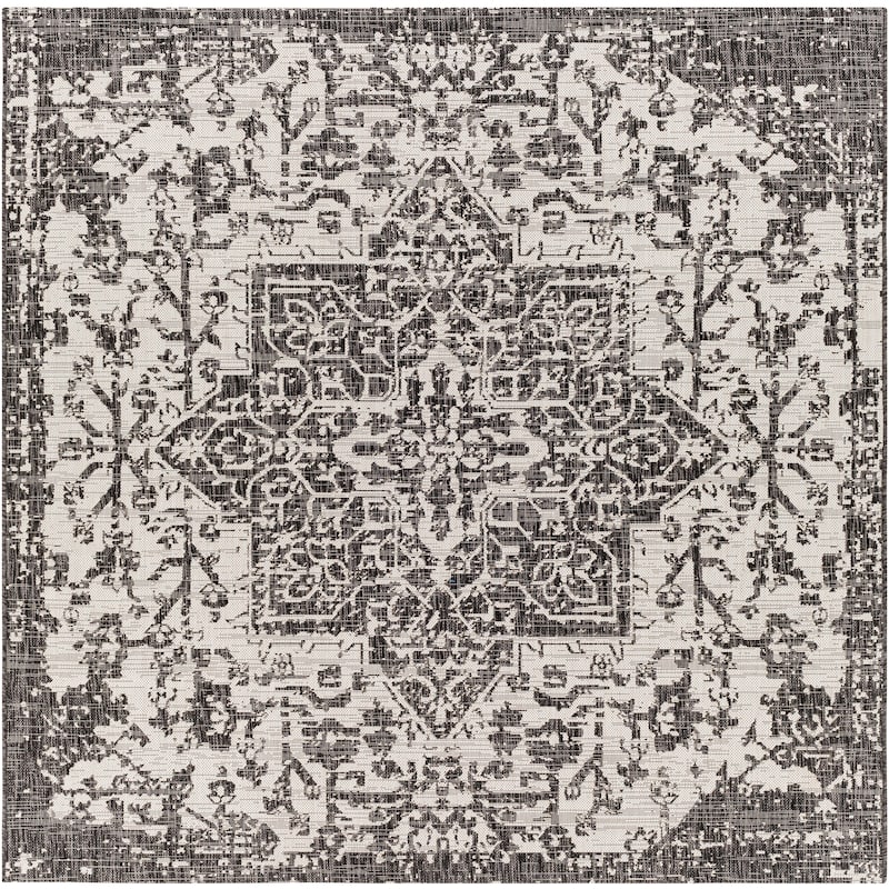 Livabliss Andell Indoor/ Outdoor Vintage Medallion Area Rug