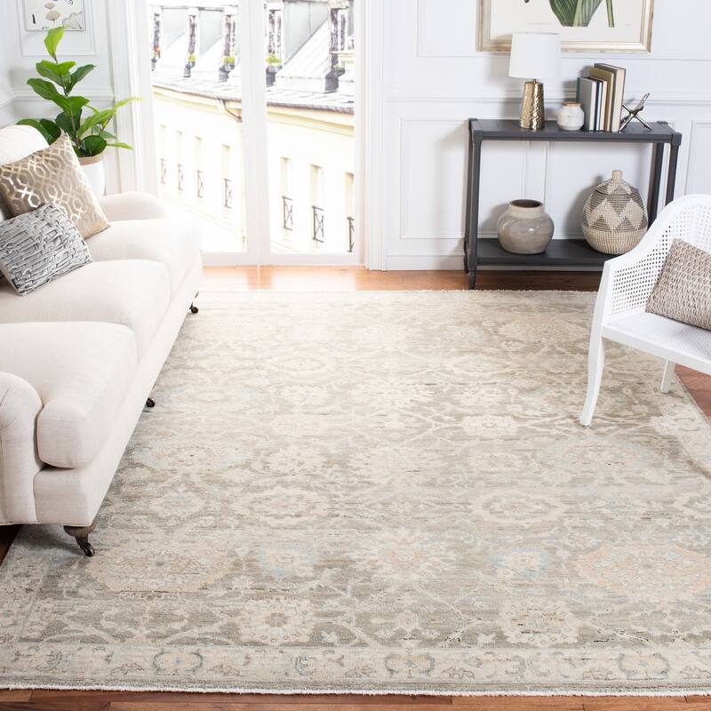 SAFAVIEH Hand-Knotted Oushak Hadburg Traditional Wool Rug - 6' x 9' - Grey/Ivory