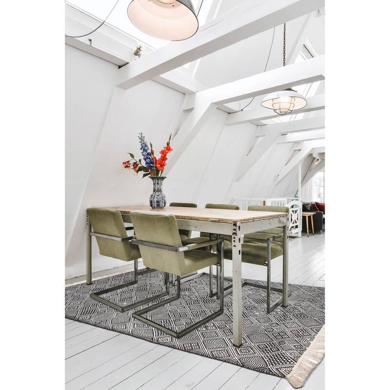 Sienna Black Rug 5'1" x 8'3" - 5'1 x 8'3