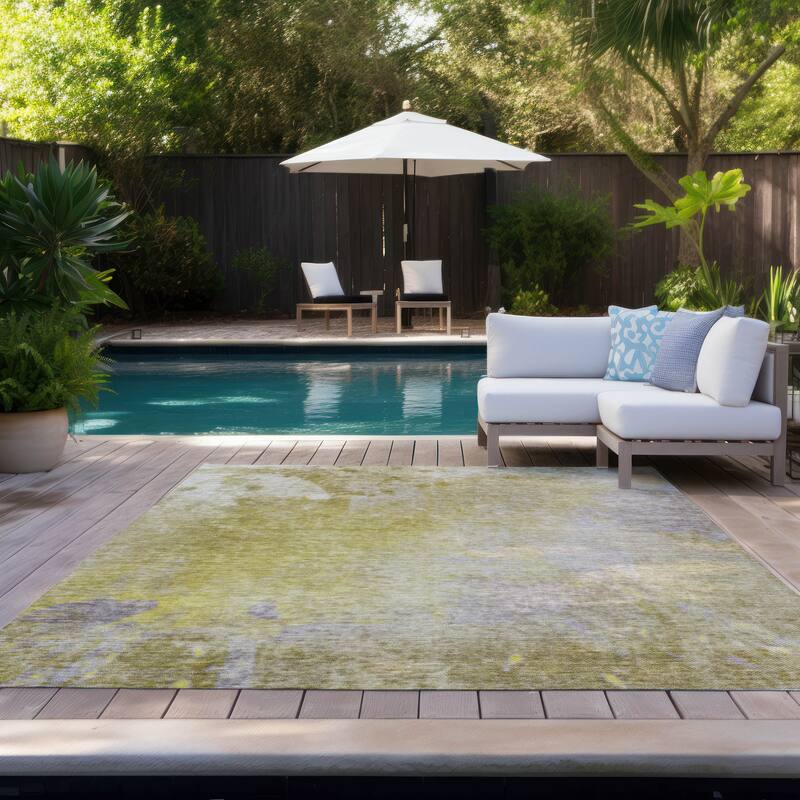 Machine Washable Indoor/ Outdoor Abstract Solid Chantille Rug