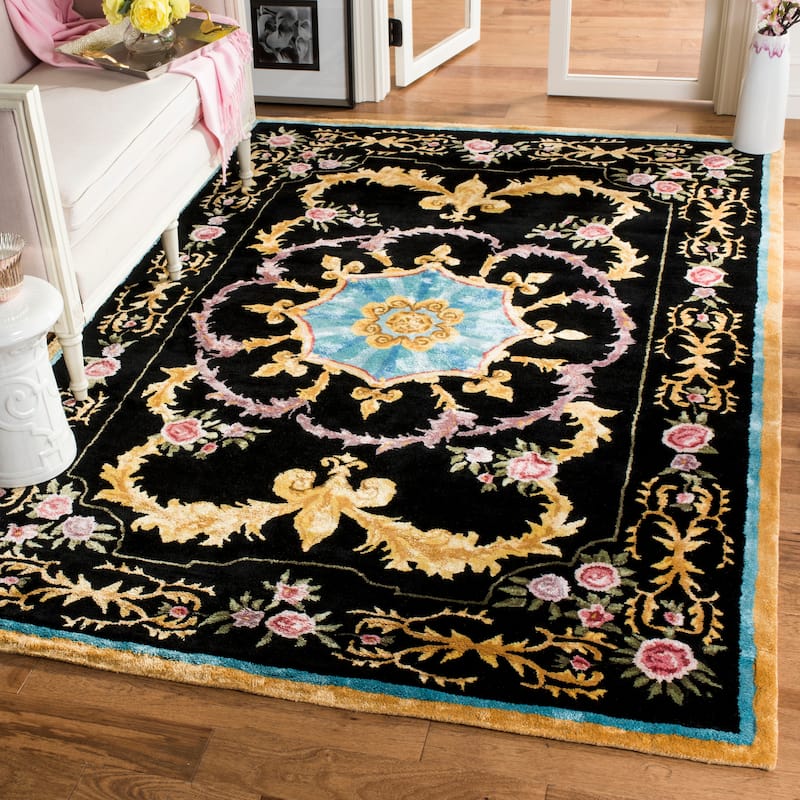 SAFAVIEH Handmade Savonnerie Nabihah Traditional Oriental Wool Rug - 9' x 12' - Black/Multi