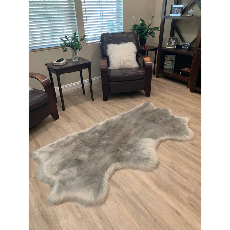 Highland Select Natural Long Wool Sheepskin 3 Pelt Shag Rug - 3' x 4'6"