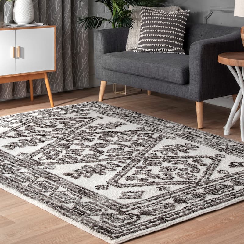 Nuloom Transitional Fading Mayen Cruz Andina Geo Border Print Area Rug - 6'7" x 9' - Grey - Rectangle