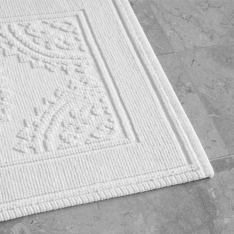 Jean Pierre Cotton Stonewash Medallion 21 x 34 in. Bath Rug