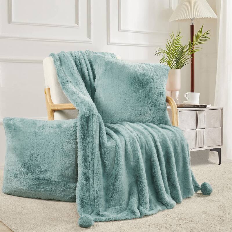 Pompom FauxFur Throw & 2 Pillow Shell Combo Set