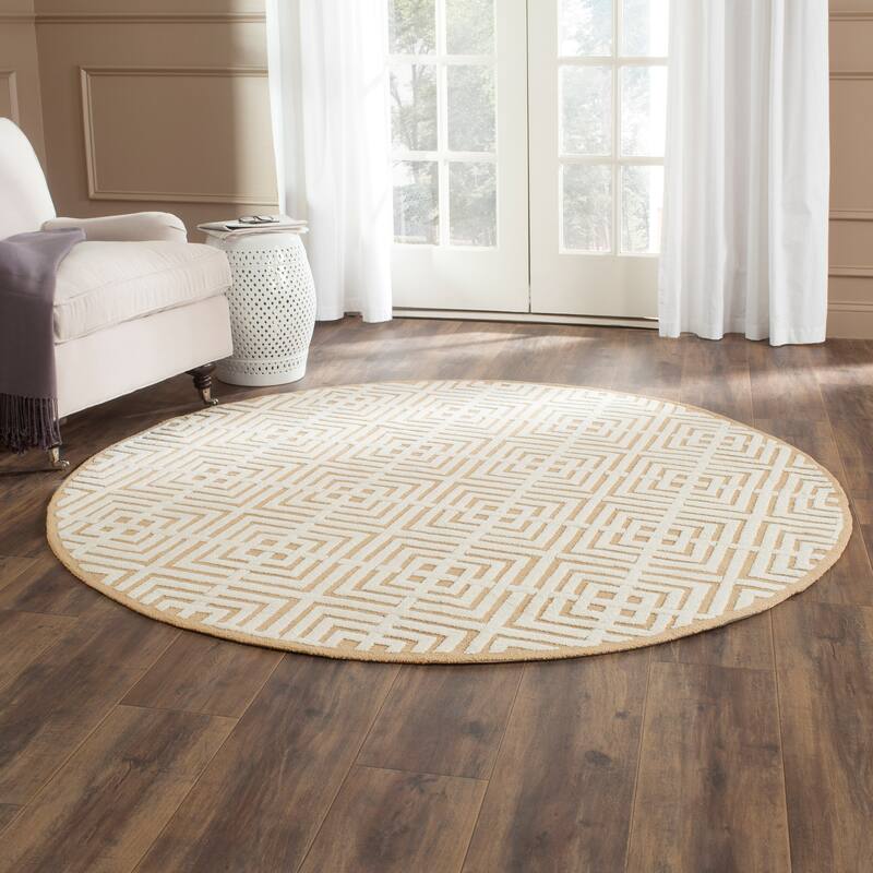SAFAVIEH Handmade Newport Jamya Modern Cotton Rug - 6' Round - Beige/White